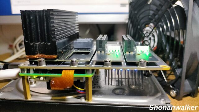 【X1016 V1.0】は裏返し設置している