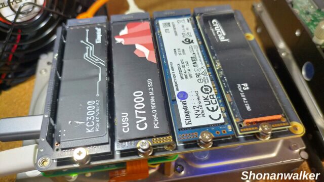 Quad slot【X1016 V1.0】のNVMe SSD四枚刺し