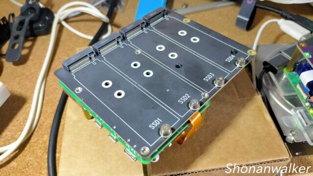 SupTronics【X1016 V1.0】の4slot
