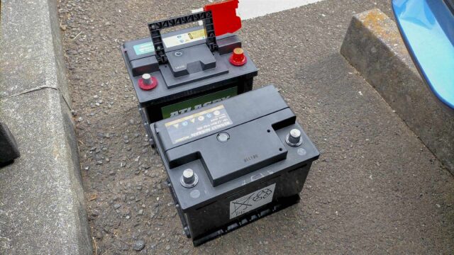 メーカー純正バッテリーと通販購入バッテリー